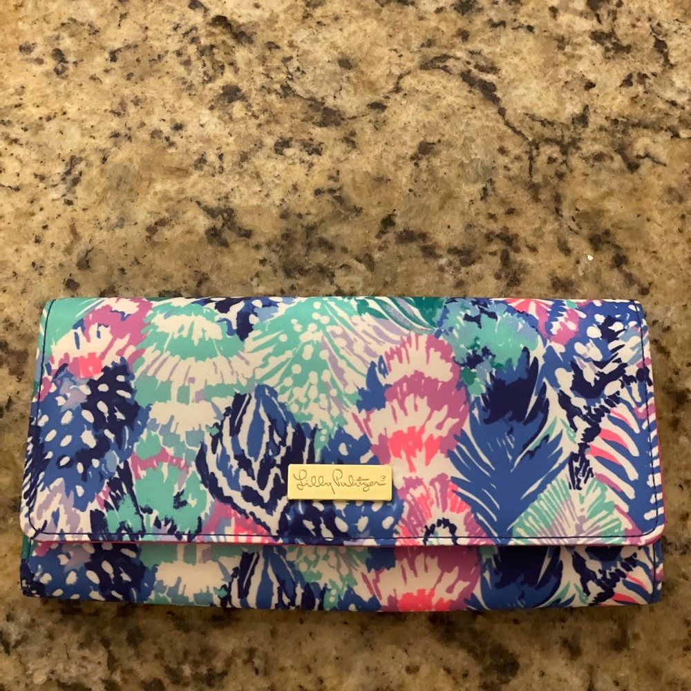 Lilly Pulitzer travel clutch
